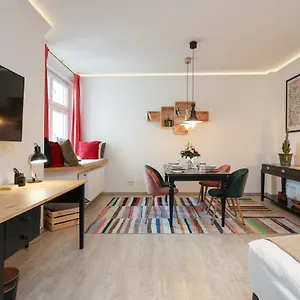 4 Personen Altbau Nahe Kurfürstendamm , Berlin Deutschland